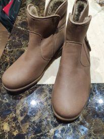ugg boots size 6